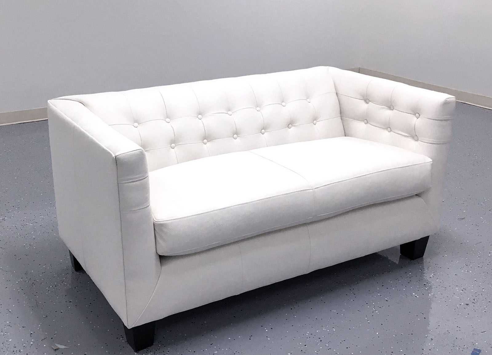 Cambridge Collection Love Seat